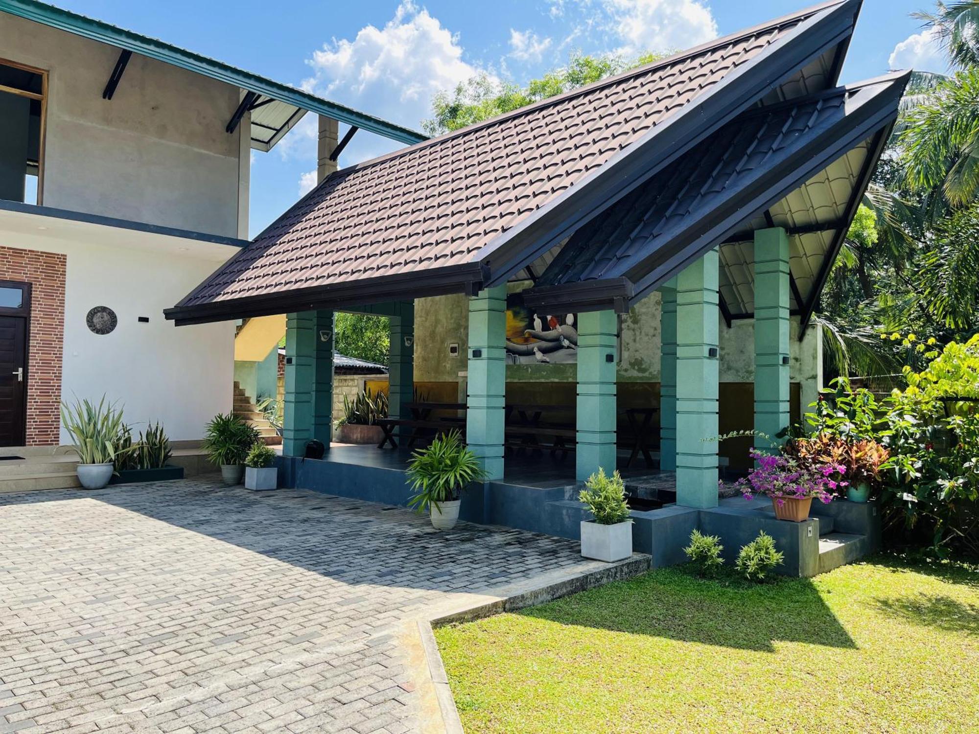 Aura Villa 폴로나루와 외부 사진